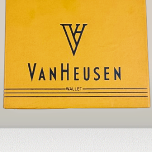 Van heusen men's leather wallet